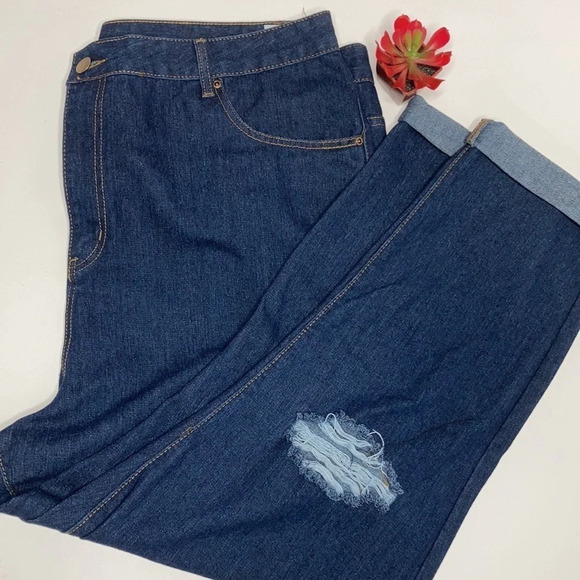 Boohoo Dark Wash Distressed Jeans Sz: 20 - Picture 3 of 7